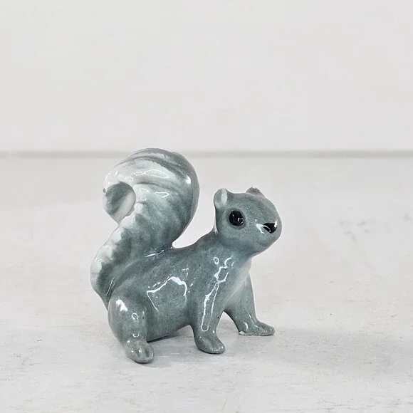 Hagen Renaker Grey Squirrel Mama Miniature Figurine Vintage - Picture 8 of 8